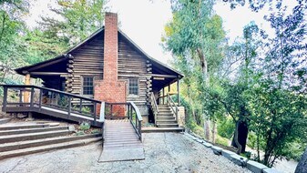 615 Falls Dr in Topanga, CA - Building Photo