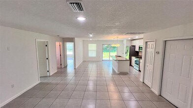 220 Breakwater St SE in Palm Bay, FL - Building Photo - Building Photo