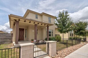 1704 Frontier Valley Dr in Austin, TX - Building Photo