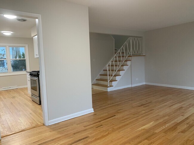 822 Skokie Blvd in Wilmette, IL - Building Photo - Building Photo