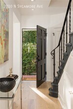 2010 N Sycamore Ave in Los Angeles, CA - Building Photo - Building Photo