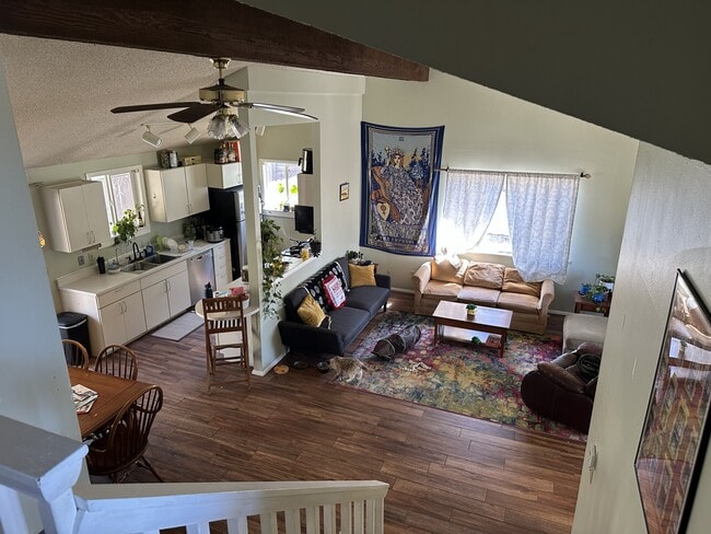 property at 2633 Sherwood Cir