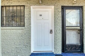 2408 Meyers St in Dallas, TX - Building Photo - Building Photo