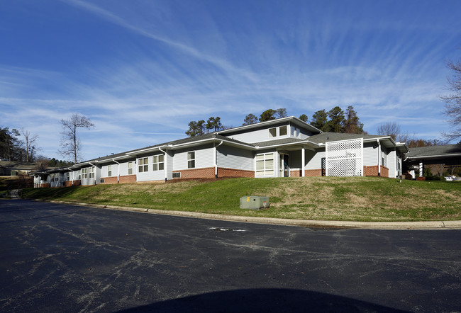 Garden Spring Apartments in Raleigh, NC - Foto de edificio - Building Photo