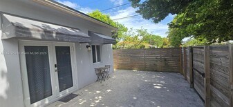 2601 SW 24th Ave in Miami, FL - Building Photo
