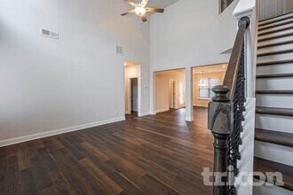 219 Margrave Dr in Holly Springs, GA - Foto de edificio - Building Photo