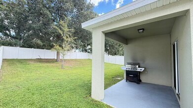 36110 Jenny Lynne Cir in Zephyrhills, FL - Building Photo - Building Photo