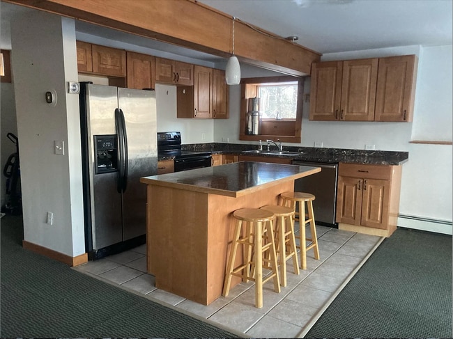 612 Sylvan Park Rd, Unit 612A in Stowe, VT - Foto de edificio - Building Photo