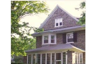 2216 Georges Ln in Philadelphia, PA - Building Photo