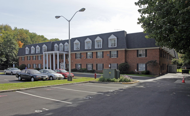 Maplewood Senior Citizens Apartments in Maplewood, NJ - Building Photo - Building Photo