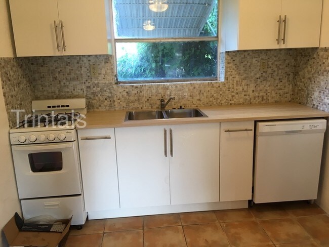 11342 Peachtree Dr in Miami, FL - Building Photo - Building Photo