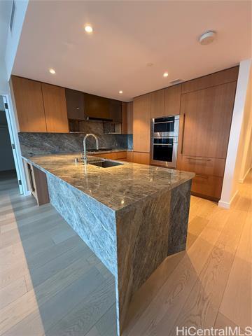 1100 Ala Moana Blvd in Honolulu, HI - Foto de edificio - Building Photo