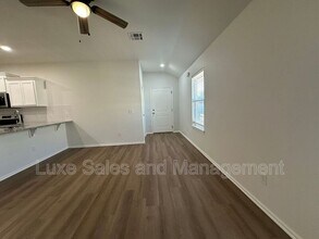 11506 Mackenzie Wy in Yukon, OK - Building Photo - Building Photo