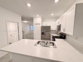 2620 SE 11th Ct in Homestead, FL - Foto de edificio - Building Photo