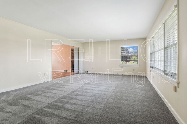 4422 Heather Ln in Louisville, KY - Building Photo - Building Photo