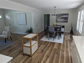 1565 Whipporwill Dr SW in Marietta, GA - Foto de edificio - Building Photo