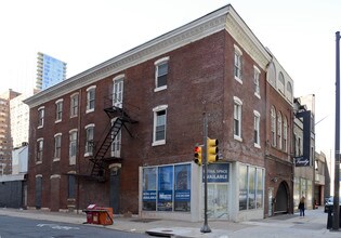 2100 Market Street in Philadelphia, PA - Building Photo - Building Photo