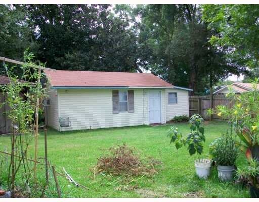 823 Camp Ave in Gulfport, MS - Foto de edificio - Other