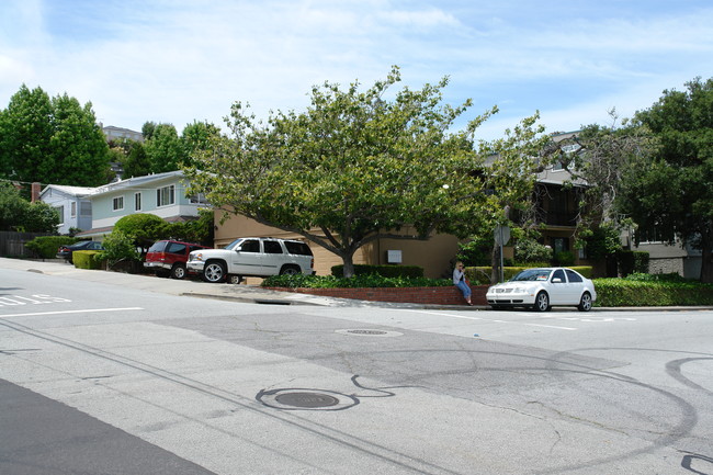 290-298 Laurel St in San Carlos, CA - Foto de edificio - Building Photo