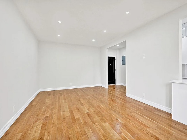 7101 Shore Rd in Brooklyn, NY - Building Photo - Building Photo