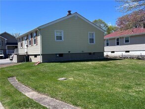 9 Custer Ave in Johnston, RI - Building Photo - Building Photo