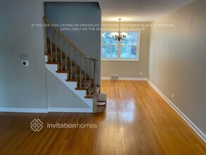 5240 Lee St in Skokie, IL - Foto de edificio - Building Photo