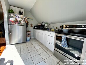 3142 Washington St, Unit 4 in Boston, MA - Foto de edificio - Building Photo