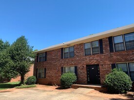139 Barrington Pl in Athens, GA - Building Photo