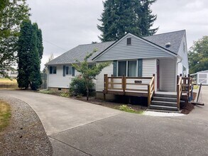 31717 104th Ave SE in Auburn, WA - Foto de edificio - Building Photo