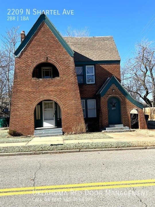 2209 N Shartel Ave in Oklahoma City, OK - Building Photo