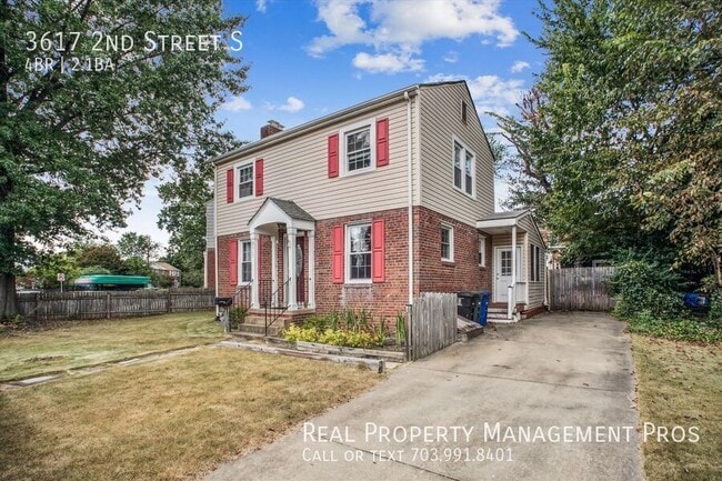 property at 3617 2nd St S