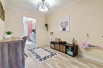 7707 Meadow Park Dr in Dallas, TX - Building Photo - Building Photo