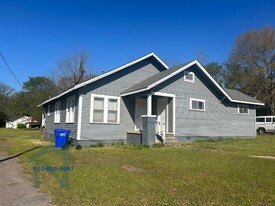 1006 Nelson Blvd in Linden, TX - Building Photo