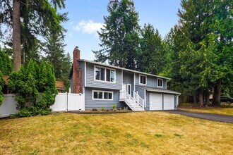 17621 NE 160th St in Woodinville, WA - Building Photo - Building Photo