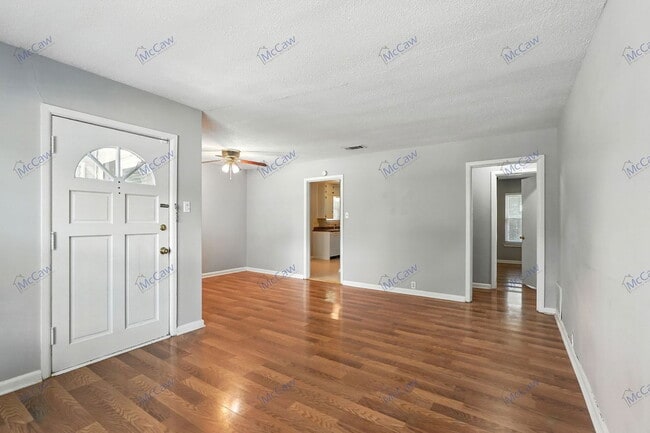 1520 Hilltop Dr in Garland, TX - Building Photo - Building Photo