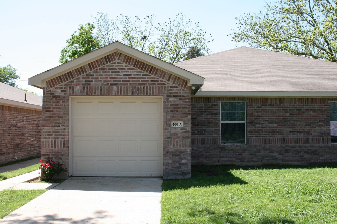 400 Masters Ave in Wylie, TX - Building Photo