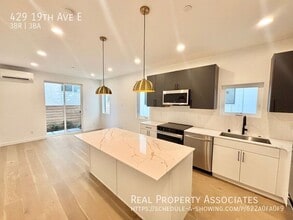 429 19th Ave E in Seattle, WA - Building Photo - Building Photo