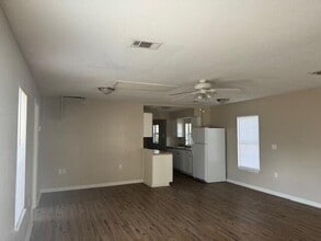 1028 Brett St N in Crestview, FL - Building Photo - Building Photo