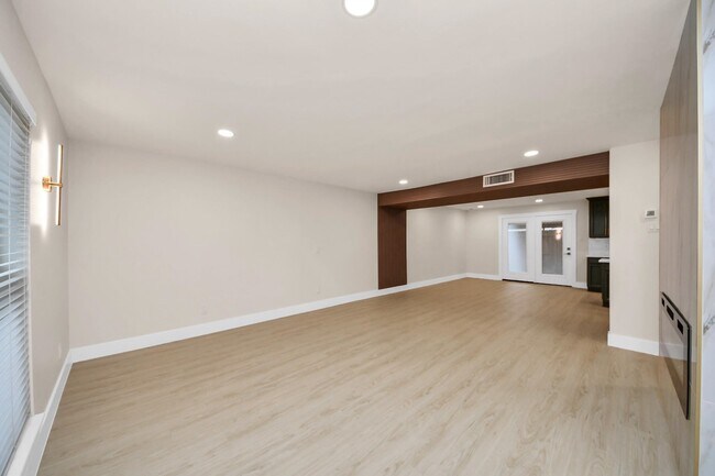 14647 Perthshire Rd in Houston, TX - Building Photo - Building Photo