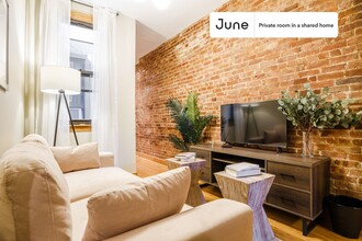Private bedroom in 3 bed/1 bath Home in New York, NY - Building Photo - Building Photo