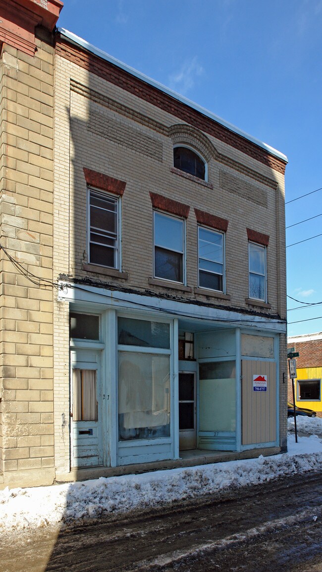 27 Court St in Hudson Falls, NY - Building Photo - Building Photo