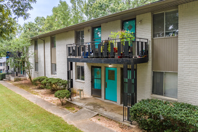 Summit Grove in Decatur, GA - Foto de edificio - Building Photo