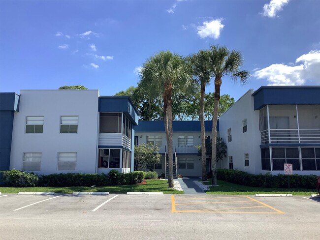 70 Normandy B in Delray Beach, FL - Building Photo - Building Photo