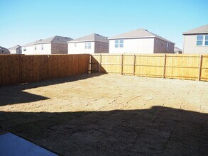 340 Glenwick Ln in Van Alstyne, TX - Building Photo - Building Photo