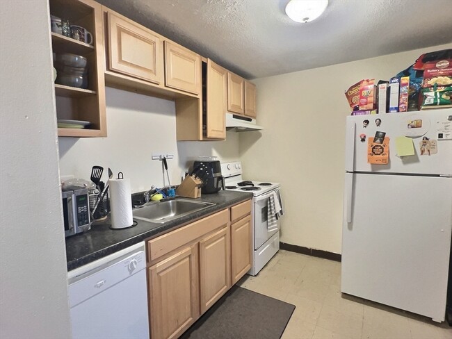 property at 1039 Commonwealth Ave