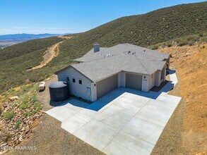 15689 E Orch Vw Rd in Dewey, AZ - Building Photo - Building Photo