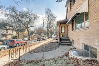 302 S Brooks St, Unit 1 in Madison, WI - Building Photo - Building Photo