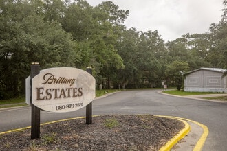 Brittany Estates Mobile Home Park in Tallahassee, FL - Building Photo - Building Photo