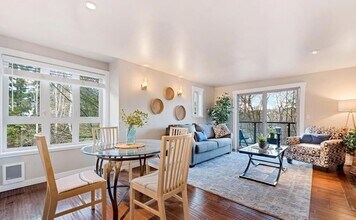 15291 NE 82nd St in Redmond, WA - Building Photo - Building Photo