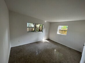 1427 Virginia Dr in Orlando, FL - Building Photo - Building Photo
